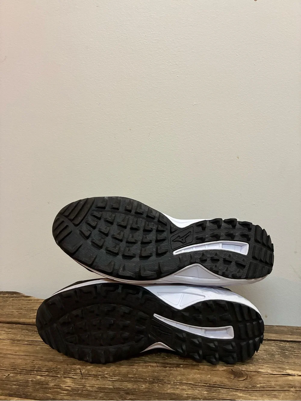 Mizuno Black and White Baseball Turf Shoes